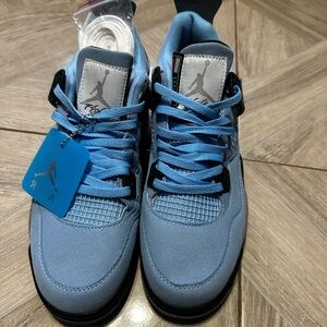 Jordan 4 retro lightning blue